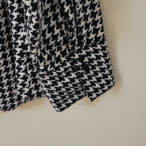 LANE BRYANT Monochrome Houndstooth Long Sleeve Button Down Shirt - Picture 7 of 7
